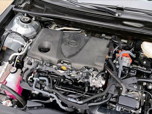 Used 2025 Toyota Camry LE image 31