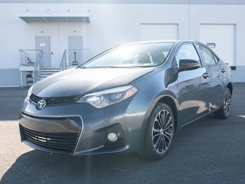 Used 2016 Toyota Corolla S FWD image 2