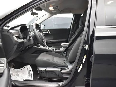 Used 2024 Mitsubishi Outlander ES image 14