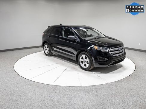 Used 2018 Ford Edge SE image 24