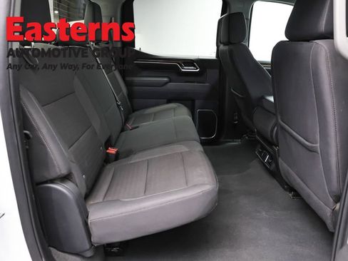 Used 2025 Chevrolet Silverado 1500 LT AWD/4WD image 24
