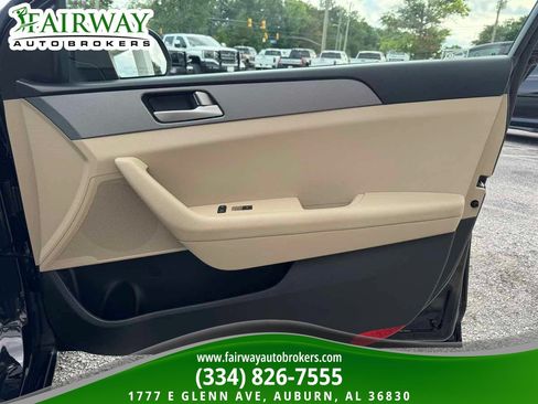 Used 2017 Hyundai Sonata SE FWD image 29