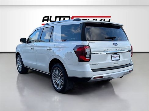 Used 2024 Ford Expedition Limited image 5