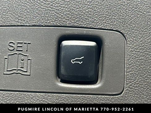 Used 2021 Lincoln Corsair Reserve FWD image 19