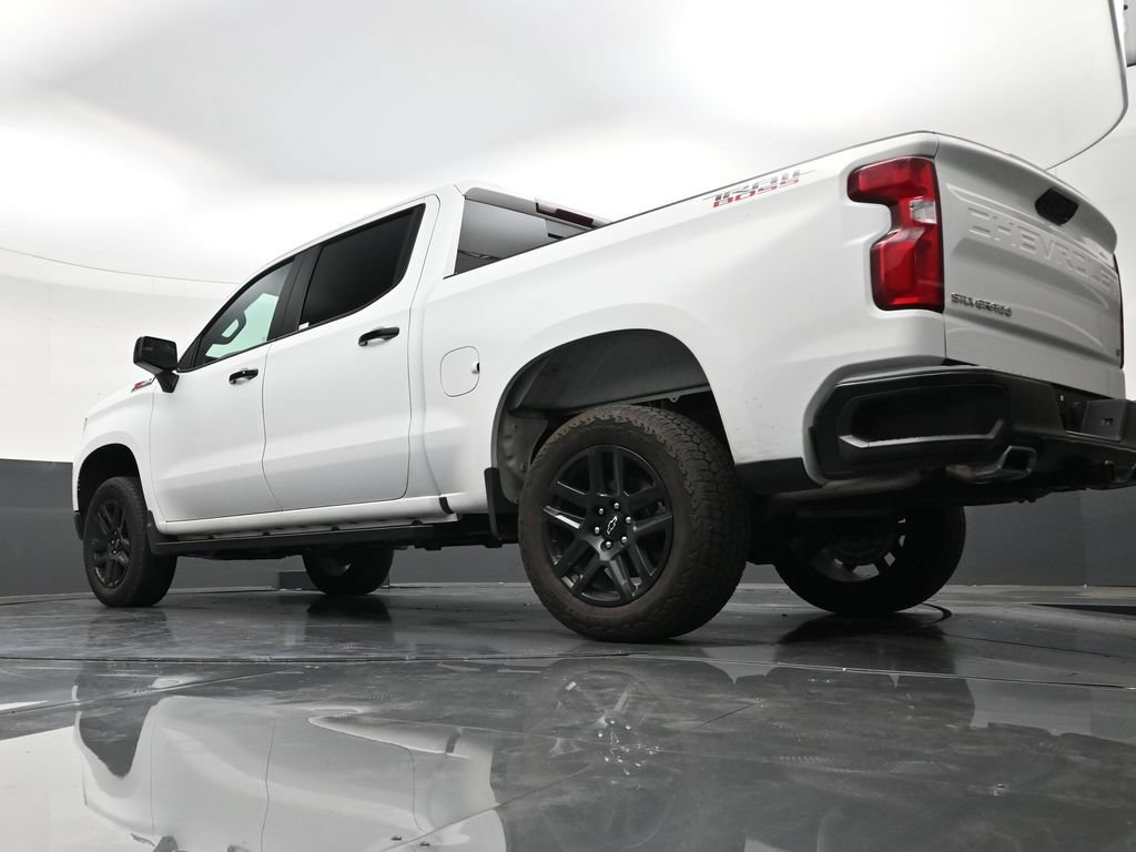 Used 2025 Chevrolet Silverado 1500 LT Trail Boss w/ Convenience Package II AWD/4WD image 22