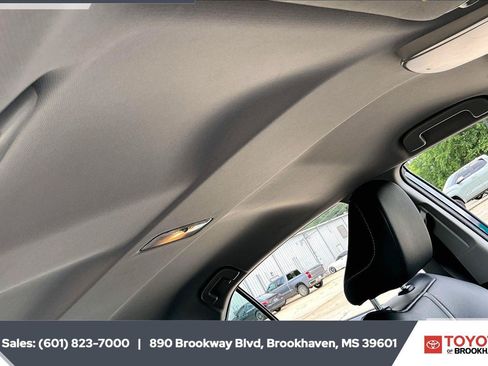 Used 2024 Toyota Camry SE FWD image 16