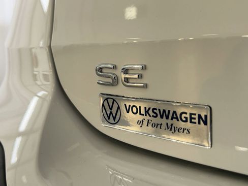 New 2026 Volkswagen Taos SE image 31