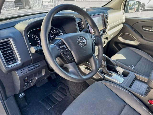 Used 2024 Nissan Frontier SV w/ Technology Package AWD/4WD image 9