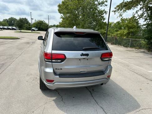 Certified 2020 Jeep Grand Cherokee Altitude AWD/4WD image 17