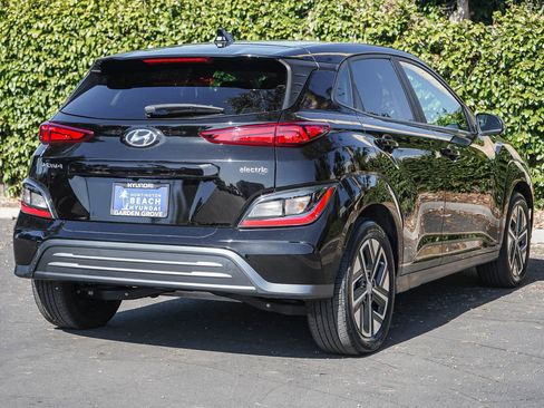 Used 2022 Hyundai Kona SEL w/ Convenience Package FWD image 6