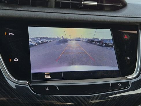 Used 2025 Cadillac XT6 Premium Luxury image 43