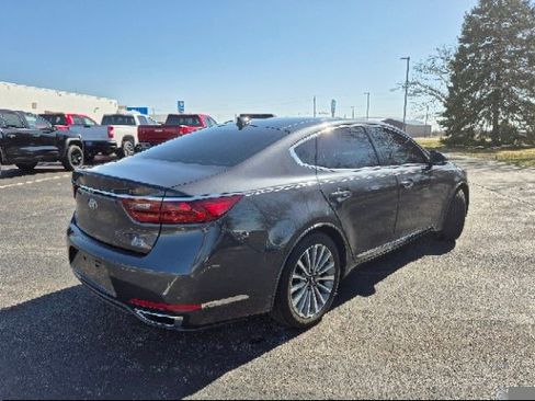 Used 2017 Kia Cadenza Technology image 7