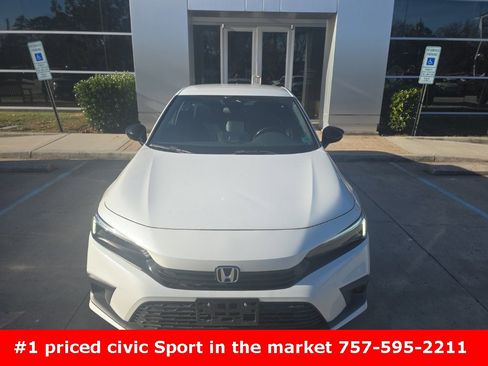 Used 2023 Honda Civic Sport image 3