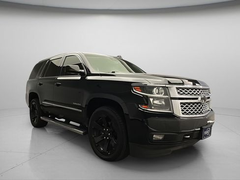 Used 2017 Chevrolet Tahoe LT w/ LT Signature Package image 1