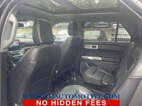 Used 2021 Ford Explorer Limited w/ Equipment Group 301A AWD/4WD image 4