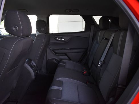 Used 2024 Chevrolet Blazer LT w/ Convenience Package FWD image 17
