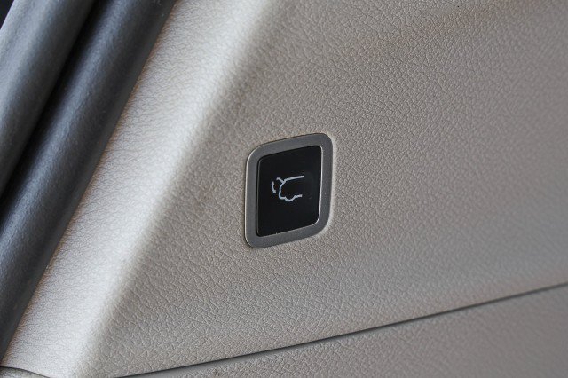 Used 2023 Chrysler Pacifica Touring-L FWD image 33