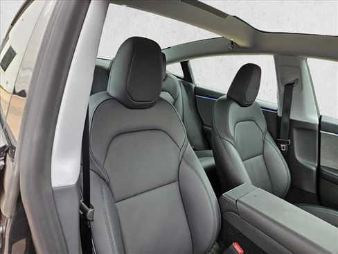 Used 2025 Tesla Model 3 Long Range RWD image 17