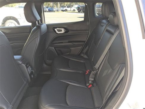 New 2026 Jeep Compass Latitude image 14