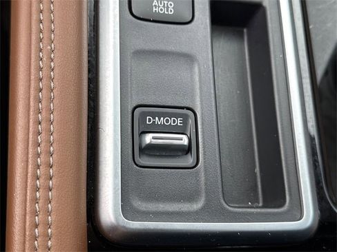 Certified 2022 Nissan Pathfinder Platinum w/ Lighting Package (N93) image 33