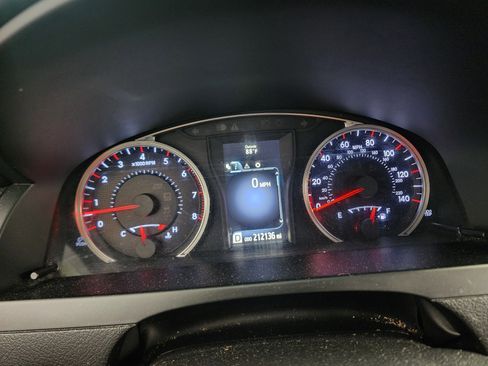 Used 2015 Toyota Camry SE FWD image 39