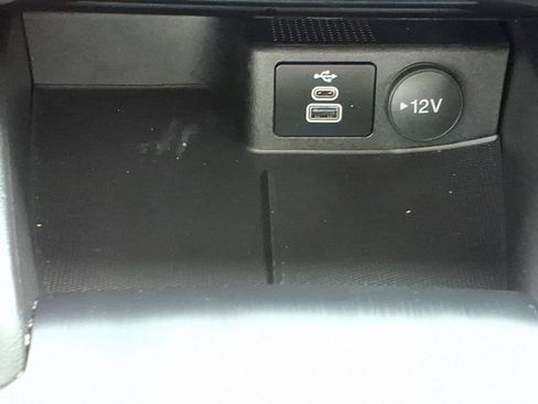 Used 2025 Ford Escape SE FWD image 18