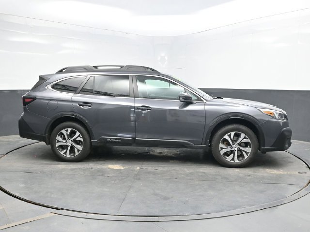 Used 2022 Subaru Outback Limited AWD/4WD image 9