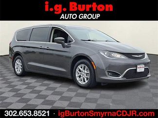 Certified 2020 Chrysler Pacifica Touring image 1