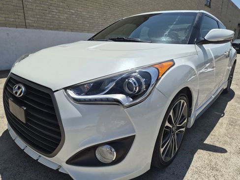 Used 2016 Hyundai Veloster Turbo w/ Option Group 04 FWD image 1