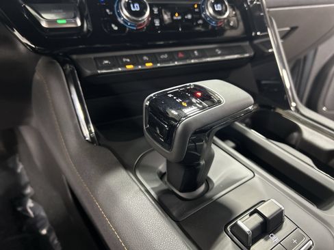Certified 2024 GMC Sierra 1500 AT4 w/ Technology Package AWD/4WD image 17