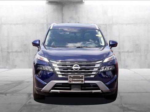 Certified 2025 Nissan Rogue SL w/ Tech Package AWD/4WD image 4