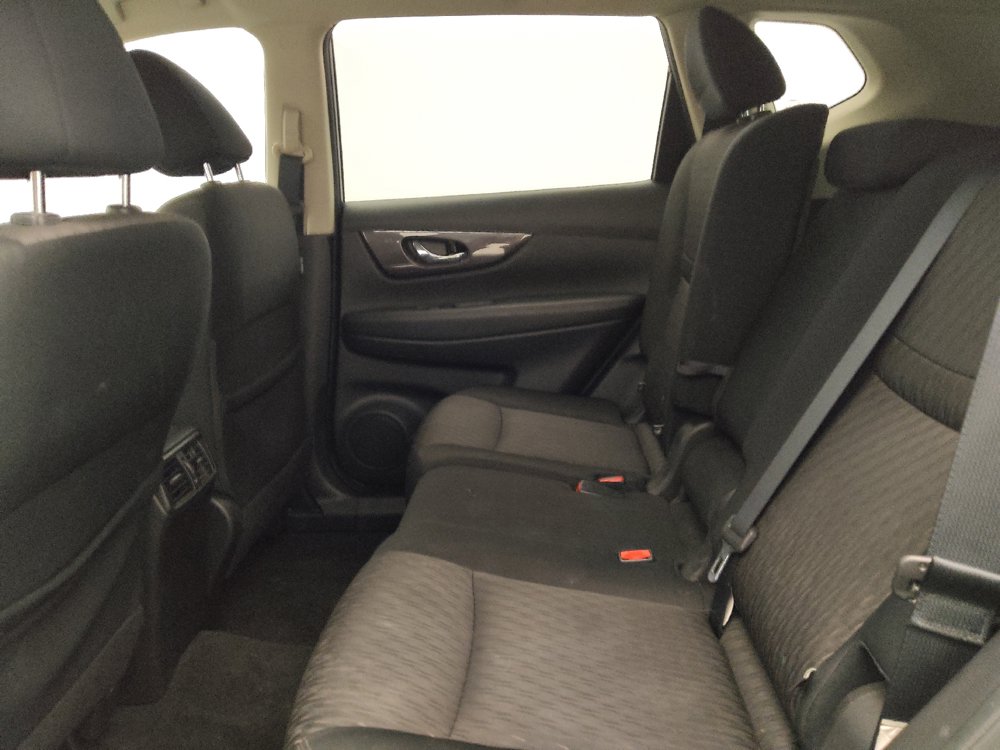 Used 2019 Nissan Rogue SV FWD image 18
