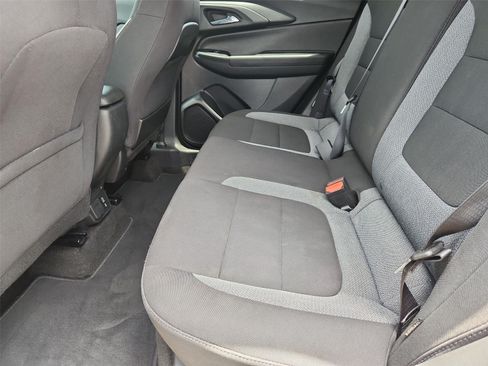 Used 2023 Chevrolet TrailBlazer LT w/ Convenience Package FWD image 8