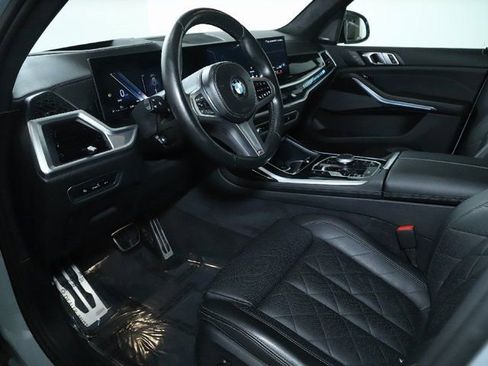Certified 2024 BMW X7 xDrive40i w/ M Sport Package image 16