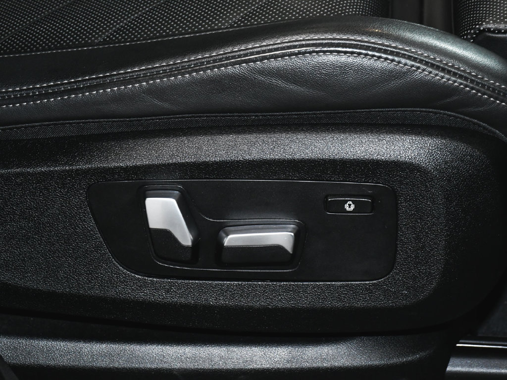 Used 2023 BMW X5 xDrive40i AWD/4WD image 58