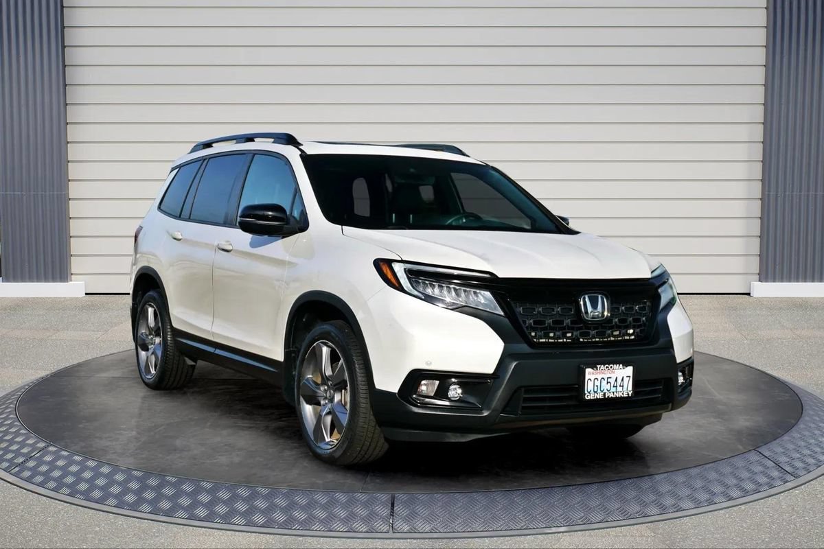 Used 2019 Honda Passport Touring image 1