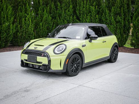 Used 2024 MINI Cooper S w/ Signature Upholstery Package FWD image 5