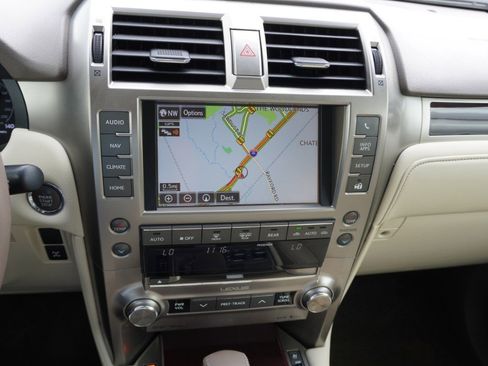 Used 2015 Lexus GX 460 w/ Premium Package image 17