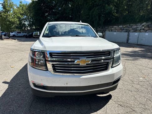 Used 2018 Chevrolet Suburban Premier AWD/4WD image 8