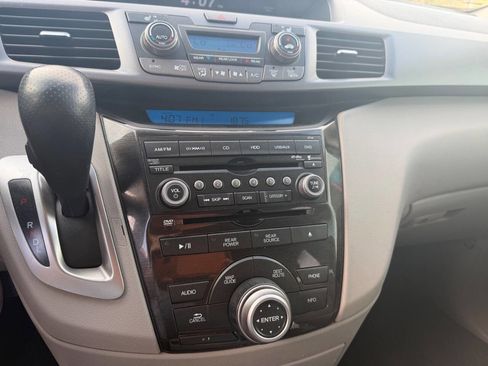 Used 2013 Honda Odyssey Touring image 25