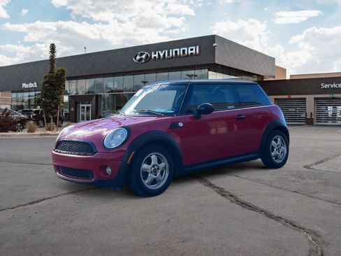 Used 2009 MINI Cooper Hardtop image 1