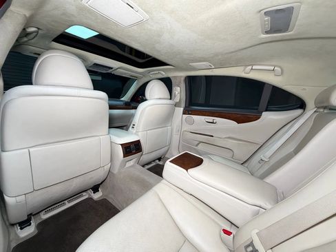 Used 2010 Lexus LS 460 L image 23