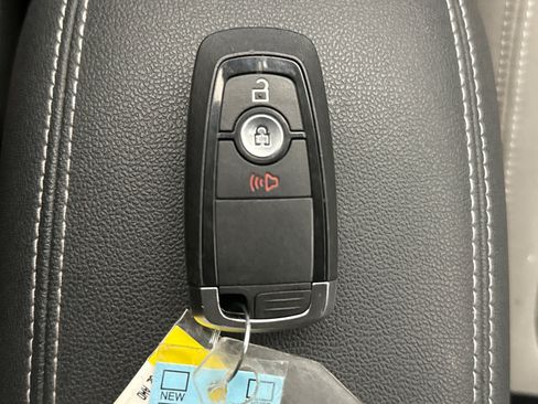Used 2020 Ford Escape SE AWD/4WD image 10