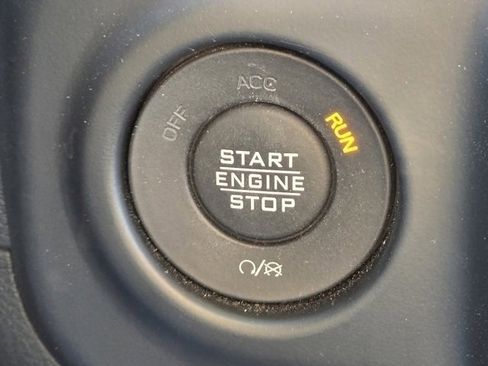 Used 2021 Jeep Gladiator Mojave AWD/4WD image 17