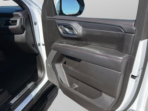 Used 2024 Chevrolet Suburban RST image 10