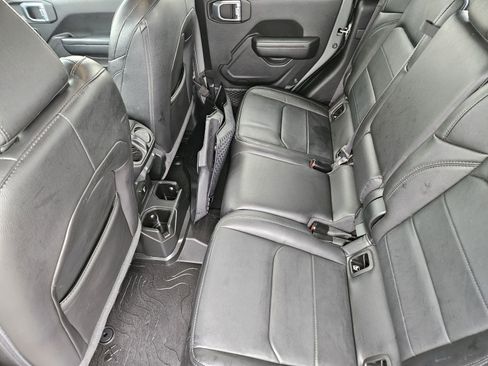 Used 2021 Jeep Gladiator Sport image 33