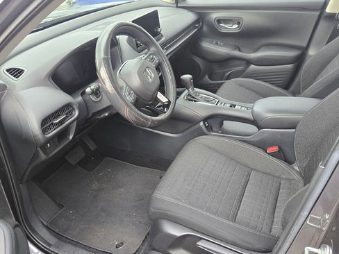 Used 2025 Honda HR-V LX image 5