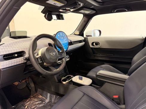Certified 2025 MINI Cooper S FWD image 11