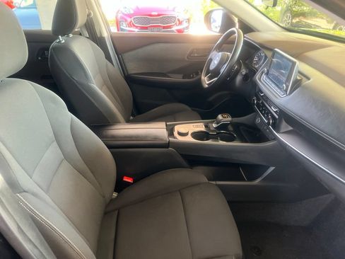 Used 2023 Nissan Rogue S AWD/4WD image 19