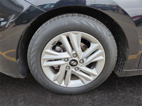 Used 2020 Hyundai Elantra Value Edition image 14